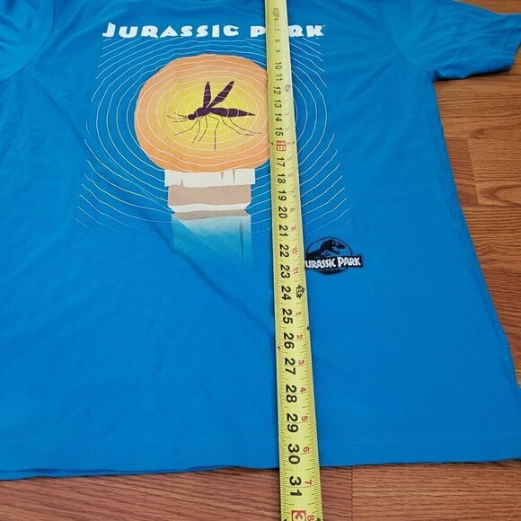 Men's Jurassic Park T-shirt L Mosquito Dinosaur DNA Stored in Amber Graphic Tee - Picture 9 of 11